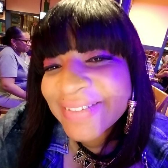 Meet your Posher, Vee - Picture 1 of 1